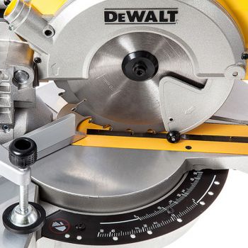 Пила торцовочная настольная DeWALT DWS777 - Фото №4