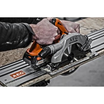 Аккумуляторная дисковая пила AEG BKS18BL-0 (каркас) (4935451537) - Фото №2