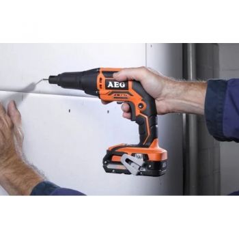 Аккумуляторный шуруповерт AEG BTS18BL-0KIT1 (каркас) + насадка BTS BSA (4935459621) - Фото №3