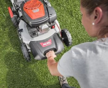 Газонокосилка бензиновая AL-KO Easy 4.60 SP-S (113795) - Фото №5