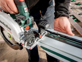 Дисковая пила аккумуляторная Metabo KS 18 LTX 66 BL каркас (611866850) - Фото №2