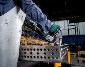 Болгарка аккумуляторная Metabo W 18 L BL 9-125 Каркас (602374860) - Фото №3