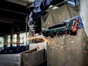 Болгарка аккумуляторная Metabo WPBA 18 LTX BL 15-150 Quick DS Каркас (601745840) - Фото №2