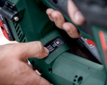 Гвоздезабиватель аккумуляторный Metabo NFR 18 LTX 90 BL Каркас (612090840) - Фото №6