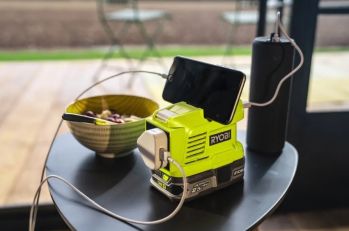 Инвертор напряжения аккумуляторный Ryobi ONE+ RY18BI150A-0 Каркас (5133004895) - Фото №4