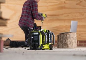 Инвертор напряжения аккумуляторный Ryobi RY36BI1800A-0 (5133004942) - Фото №3