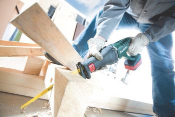 Аккумуляторная сабельная пила METABO ASE 18 LTX 4.0 Ач (602269610) - Фото №3