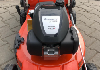 Газонокосилка бензиновая Husqvarna LC 356VP (9679888-01) - Фото №4