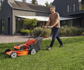 Газонокосилка аккумуляторная Husqvarna LC 142i КІТ (9705418-04) - Фото №6