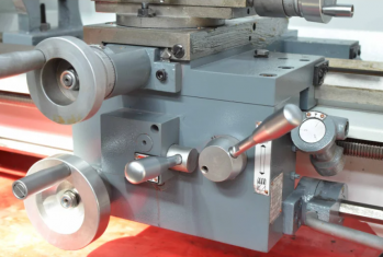 Станок токарно-винторезный FDB Maschinen Turner 280х750G (8279660 - Фото №3