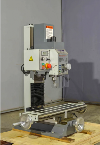 Сверлильно-фрезерный станок FDB Maschinen BF 30B (827996) - Фото №4