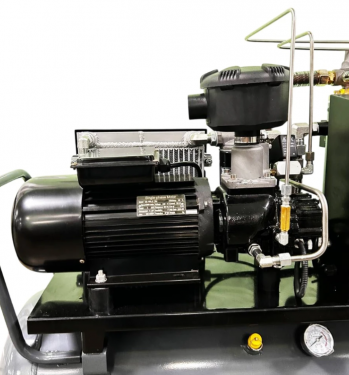 Винтовой воздушный компрессор 100 л GTM DLG3V (27291) - Фото №5