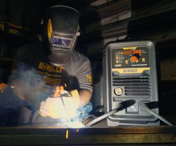 Сварочный инверторный полуавтомат DeWALT DXWDMIG200E - Фото №3