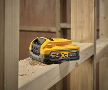 Аккумуляторная батарея PowerStack DeWALT DCBP318 - Фото №6