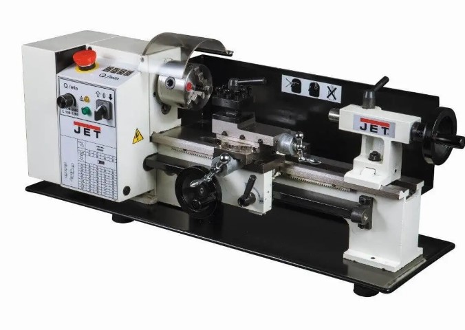 Токарный станок по металлу JET BD-7